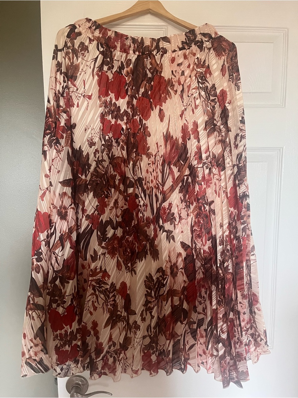 H&M Cream Pleated Midi Skirt with Red & Brown Floral